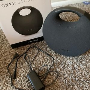 Speaker for sale and it’s new